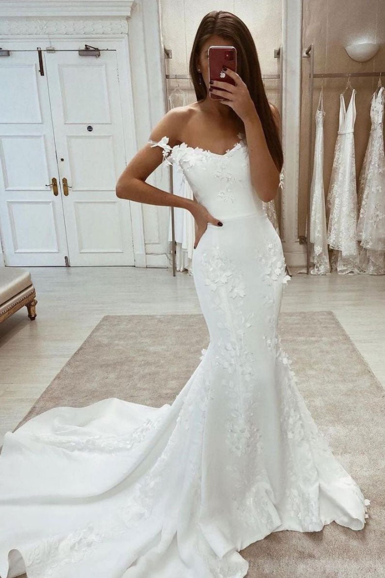 White sweetheart satin lace applique mermaid long prom dress