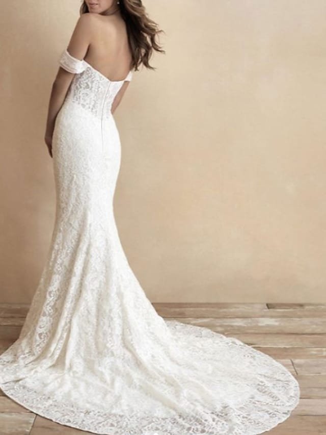 Mermaid / Trumpet Wedding Dresses Off Shoulder Sweep / Brush Train Lace Short Sleeve Romantic Plus Size