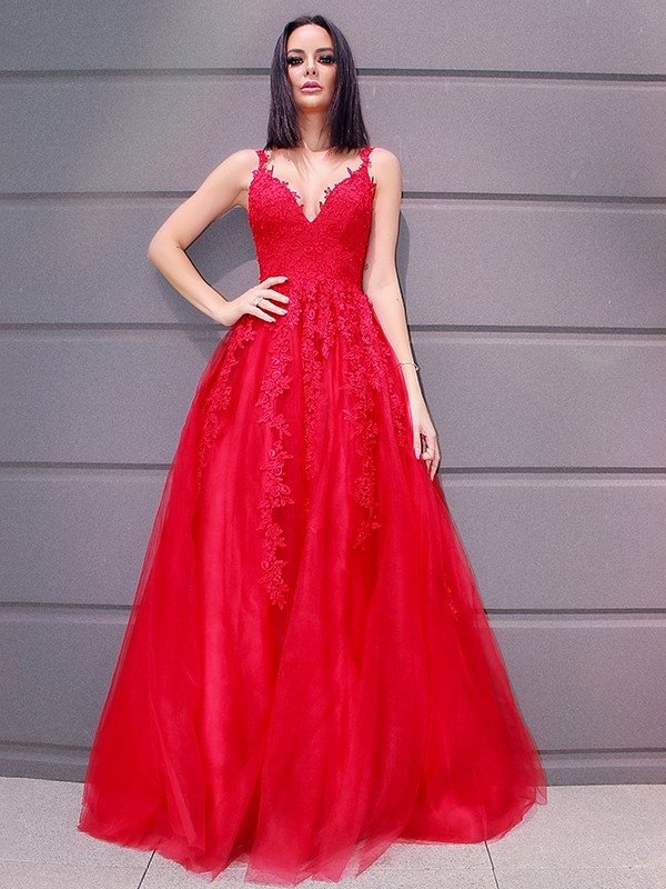 A-Line/Princess Tulle V-neck Floor-Length Applique Sleeveless Dresses