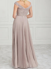 A-Line Mother of the Bride Dress Elegant Off Shoulder Floor Length Chiffon Sleeveless with Pleats Ruching