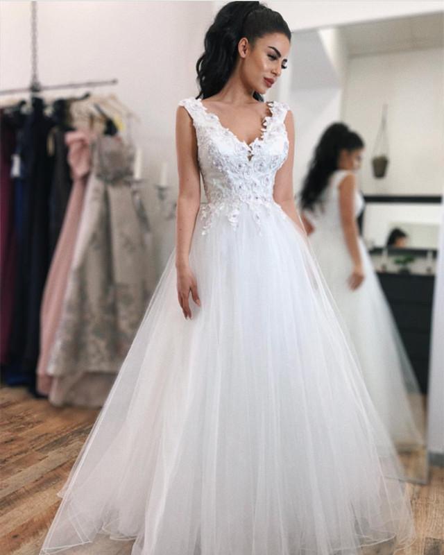 Lace V-neck Tulle Floor Length Prom Dresses 2018 Elegant Evening Gowns