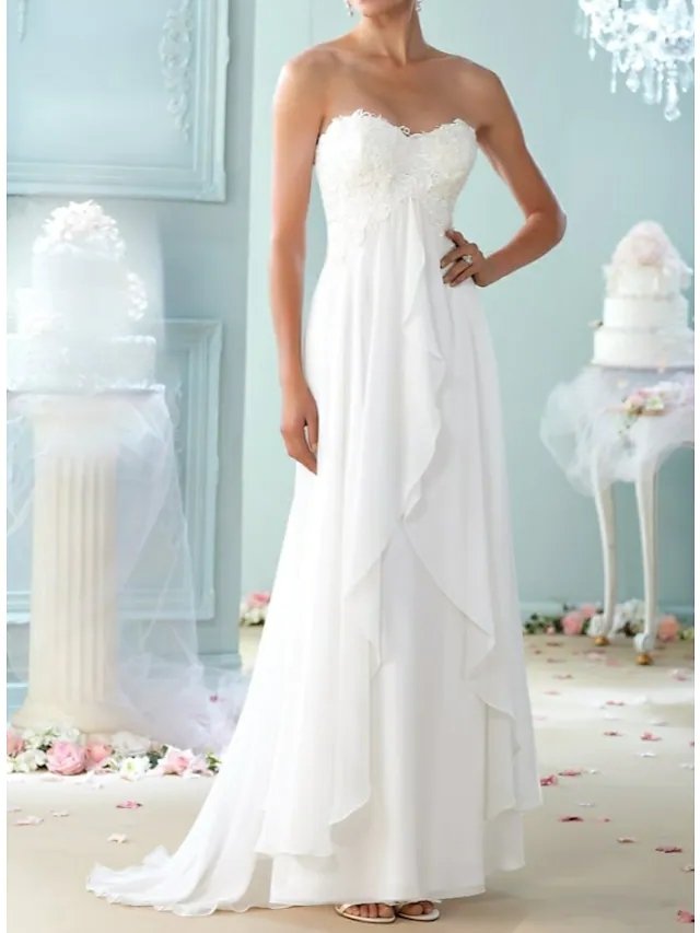A-Line Wedding Dresses Sweetheart Neckline Sweep / Brush Train Chiffon Lace Strapless Formal Plus Size with Ruffles Appliques