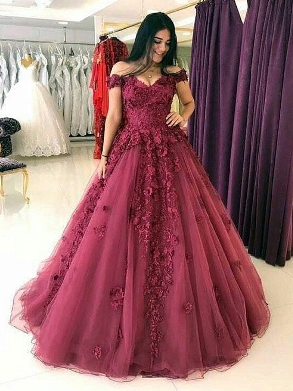 Ball Gown Sleeveless Off-the-Shoulder Sweep/Brush Train Applique Tulle Dresses