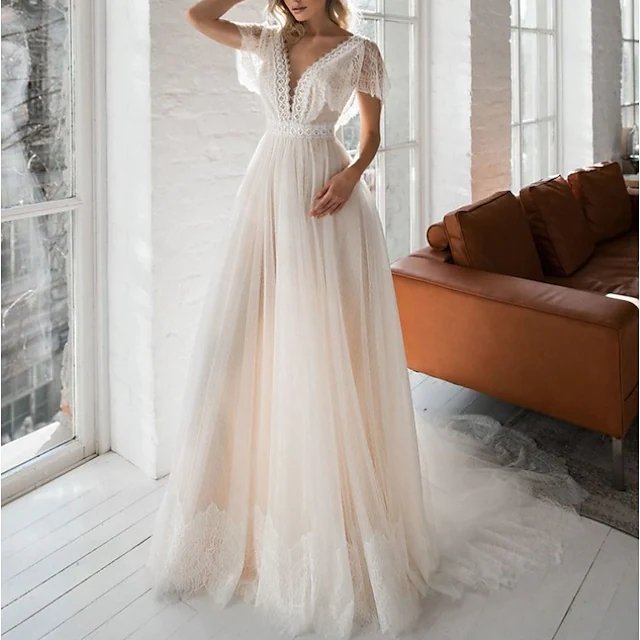 A-Line Wedding Dresses V Neck Sweep / Brush Train Lace Tulle Short Sleeve Simple Beach Sexy with Pleats Appliques
