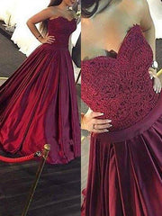 Ball Gown Sleeveless Sweetheart Lace Floor-Length Satin Dresses