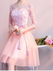 A-Line Bridesmaid Dress V Neck Half Sleeve Beautiful Back Knee Length Lace / Tulle with Appliques