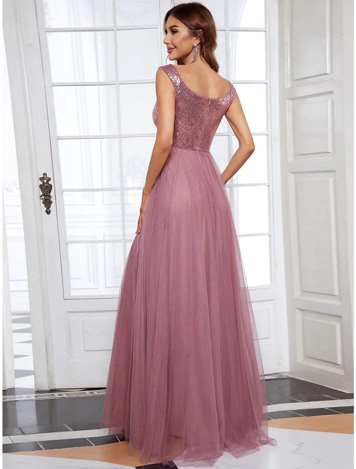 Bridesmaid Dress V Neck Sleeveless Elegant Floor Length Tulle / Sequined with Draping / Tier / Solid Color