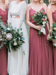 Sheath / Column Bridesmaid Dress V Neck / Spaghetti Strap Sleeveless Elegant Floor Length Chiffon with Pleats / Solid Color